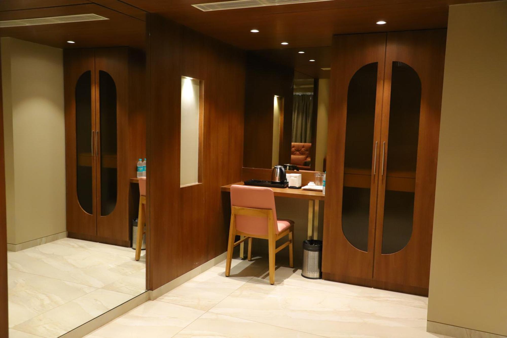 Le Vivanta Virār Kültér fotó